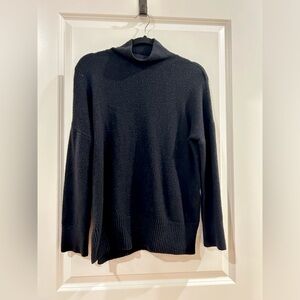 Abercrombie and Fitch Black Sweater XXS